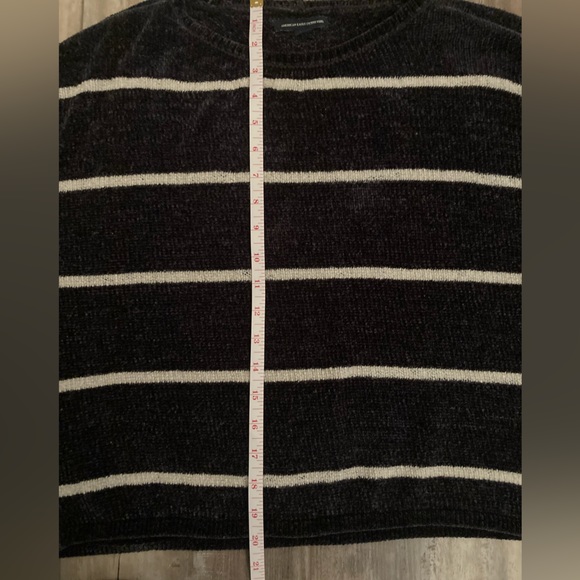 Super soft American Eagle sweater, size Small - Picture 4 of 5